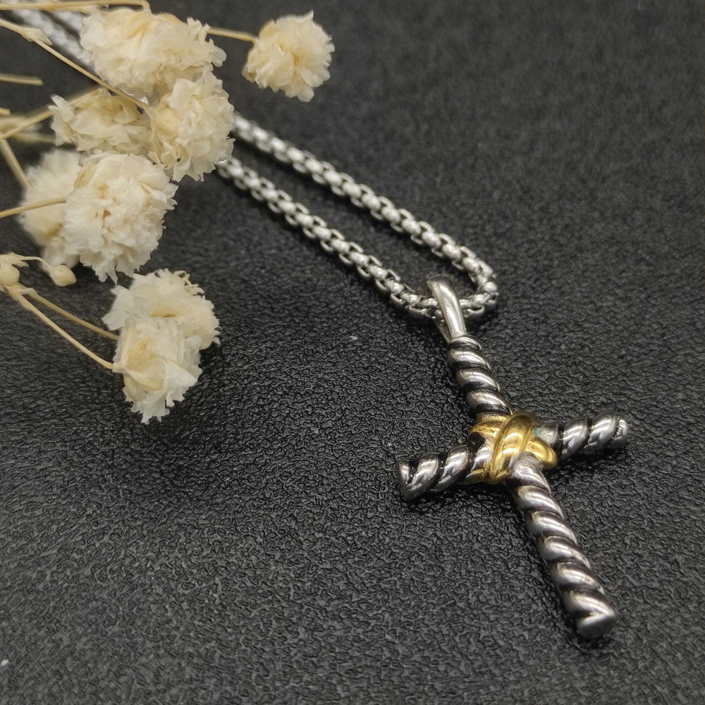 David Yurman Small Color-Separated Cross Necklace - Picture 2 of 9